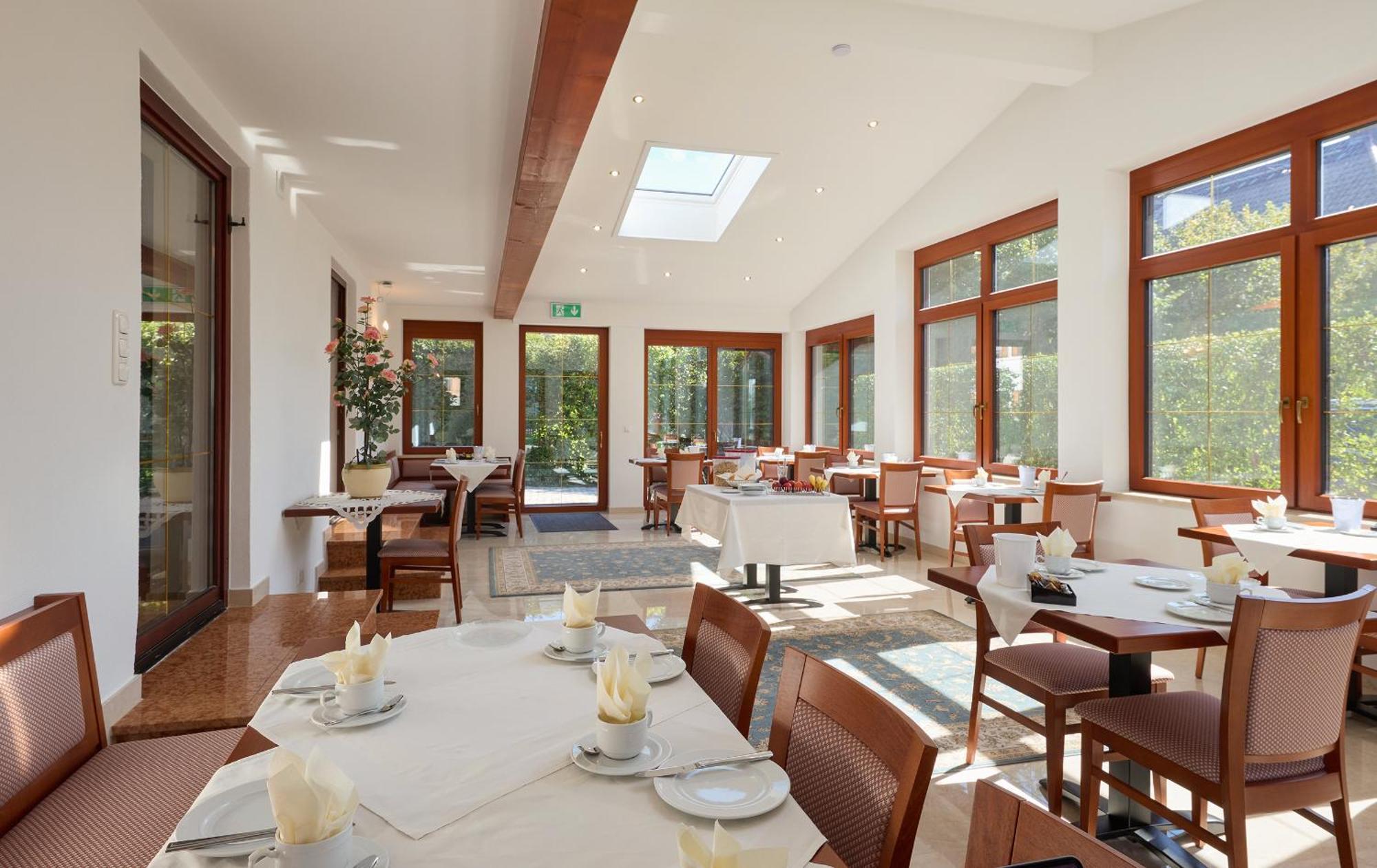 Hotel Garni Demmel Bruckmühl Εξωτερικό φωτογραφία