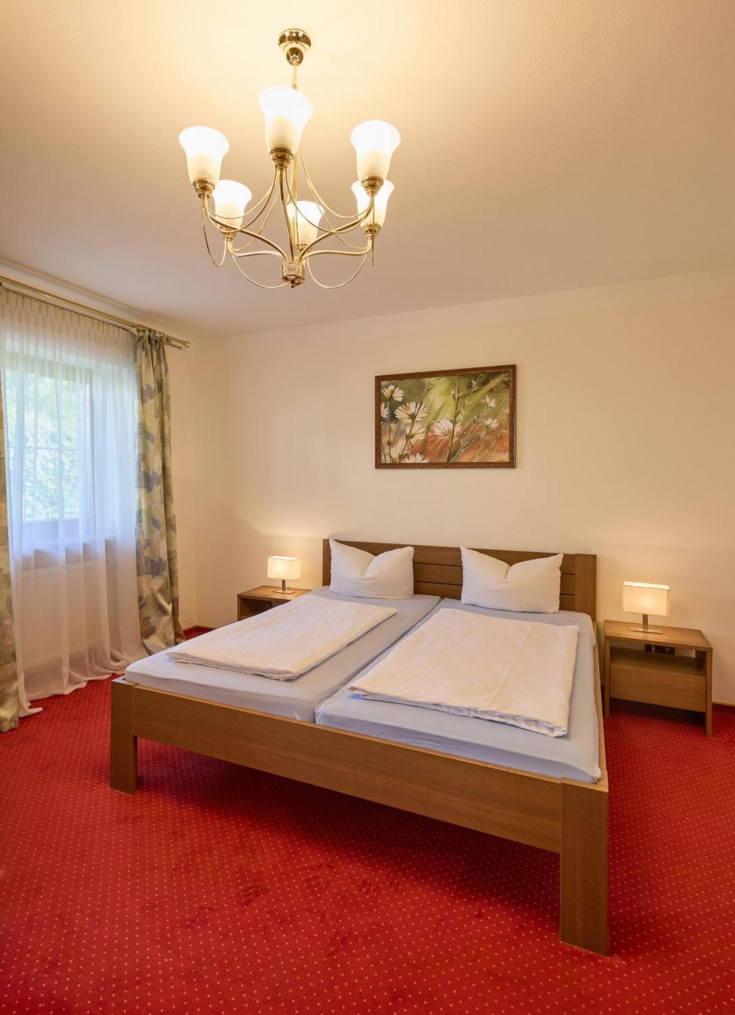 Hotel Garni Demmel Bruckmühl Εξωτερικό φωτογραφία