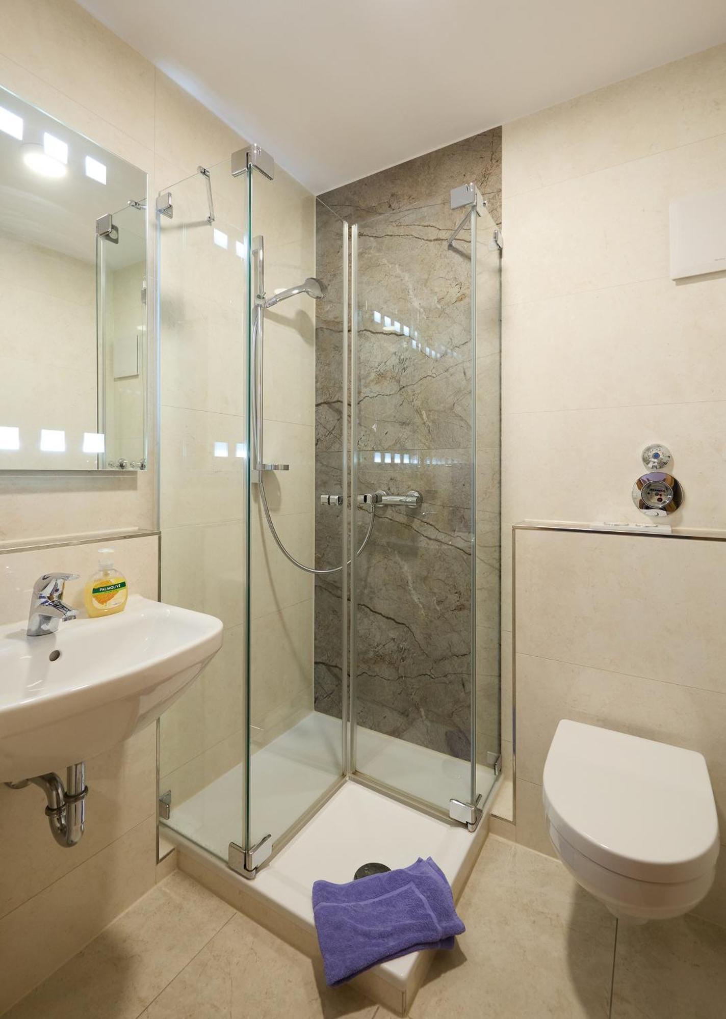Hotel Garni Demmel Bruckmühl Εξωτερικό φωτογραφία