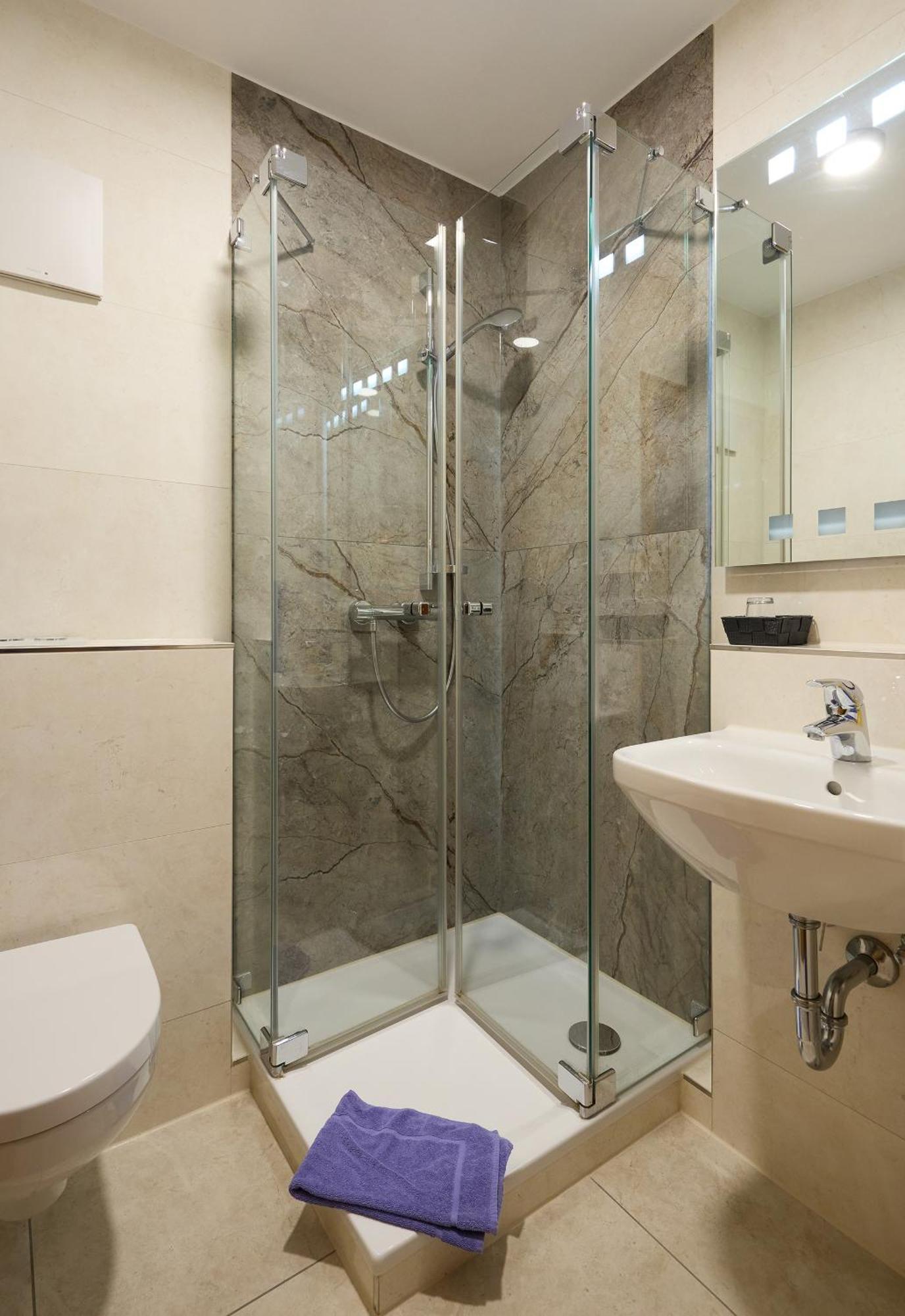 Hotel Garni Demmel Bruckmühl Εξωτερικό φωτογραφία